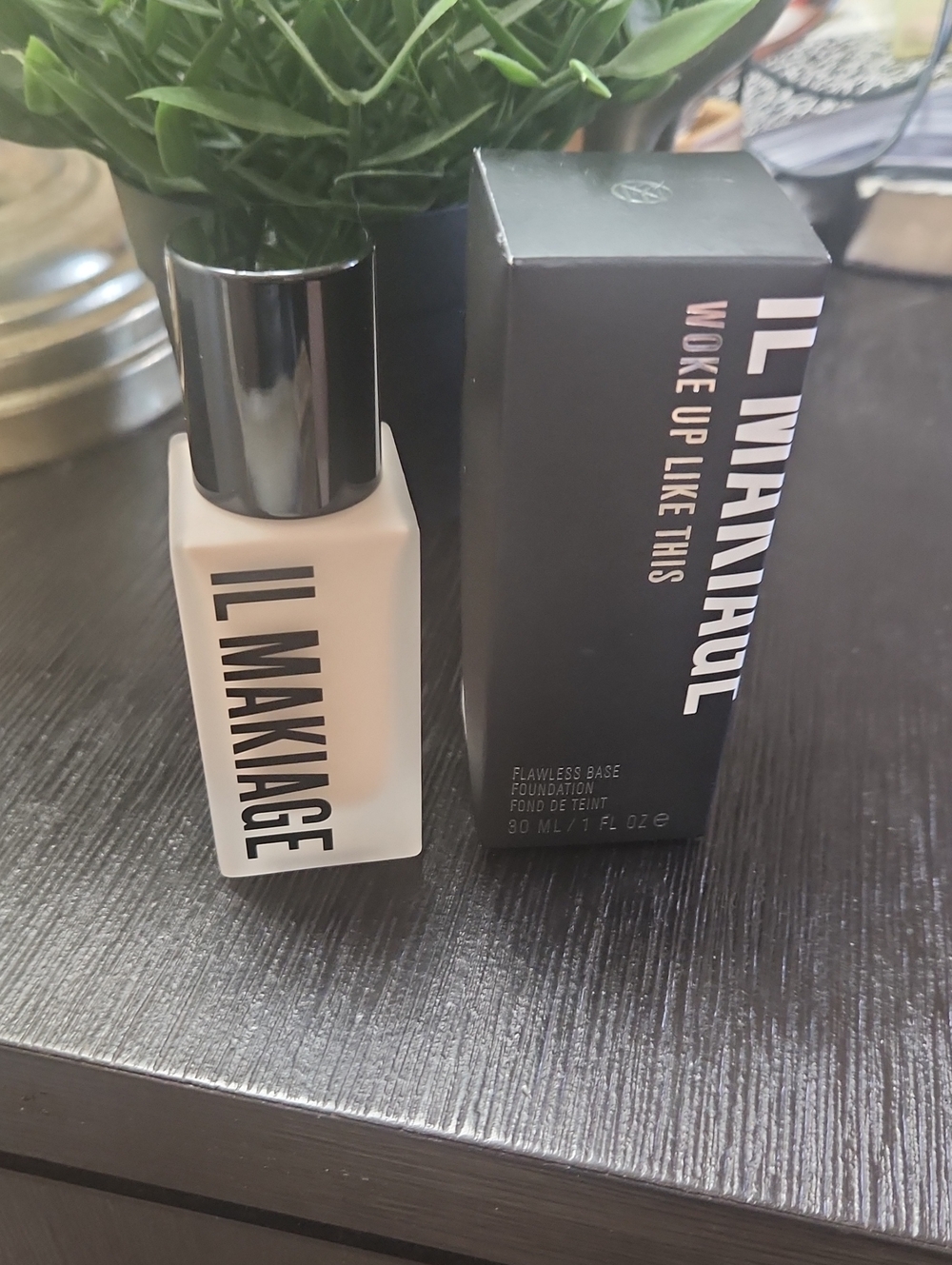 IL MAKIAGE Woke Up Like This Flawless Base Foundation